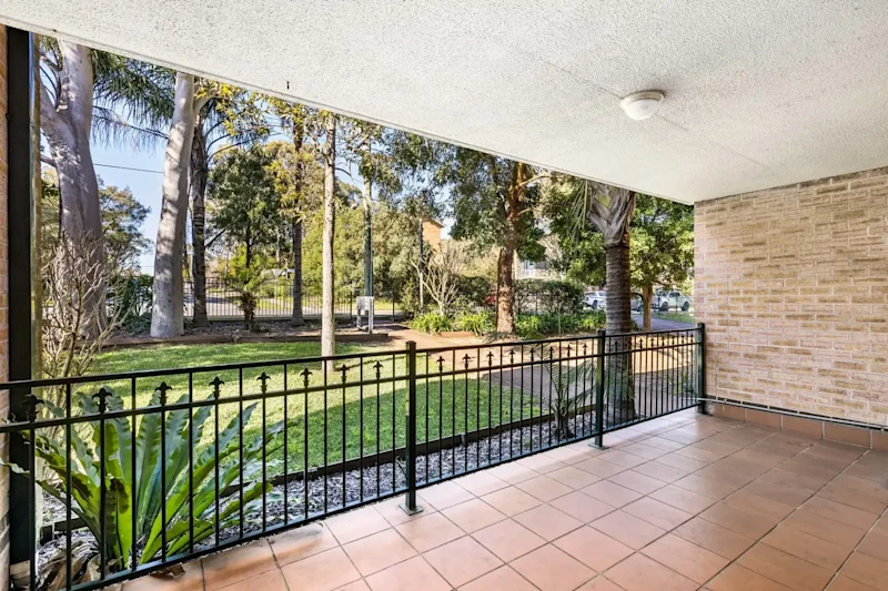 Spacious apartment with leafy outlooks63438962758274110
