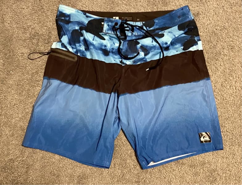 Quicksilver Men's Board shorts size 36'' waist VGC | Swimwear