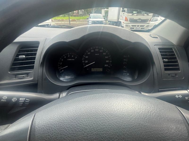 Toyota hilux 2012 work mate 62933712564482113