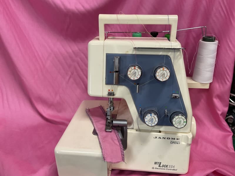 Fully reconditioned Janome Overlocker with warranty63017318118018111