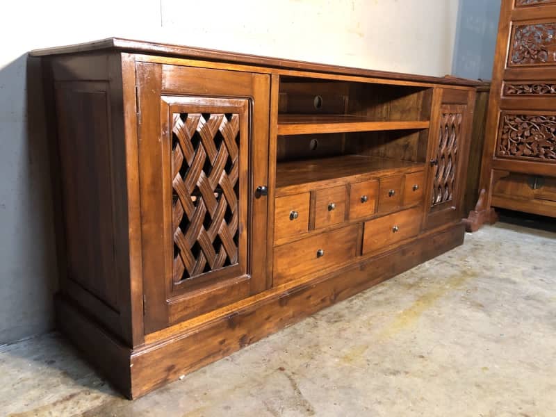 Balinese Tv Sydney Matttroy