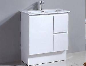 CLEARANCE-BRAND NEW INBOX---SLIM 750MM VANITY63439535104259110