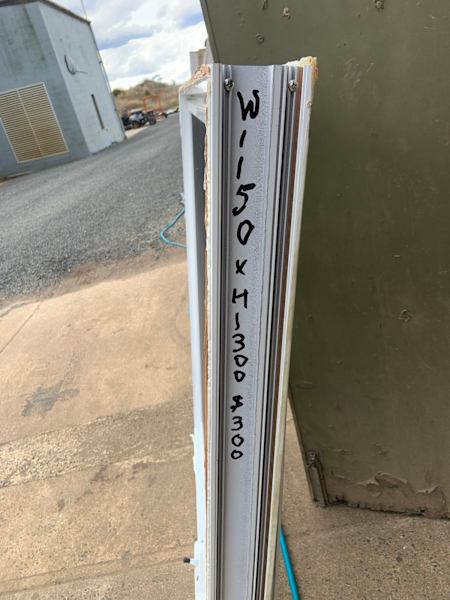 WHITE ALUMINIUM AWNING STYLE WINDOW X463010883784067112