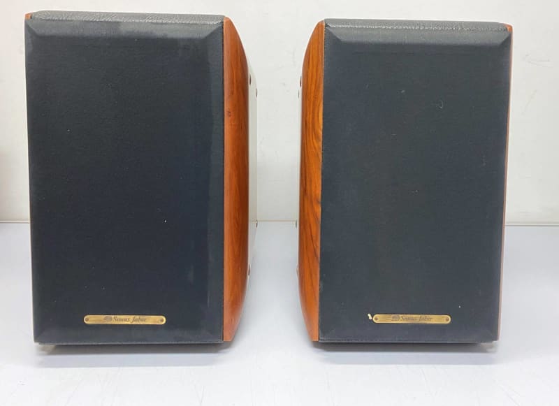 gumtree bookshelf speakers