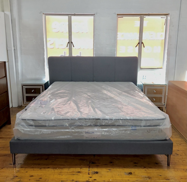 Ardo King Bed628633769259541127