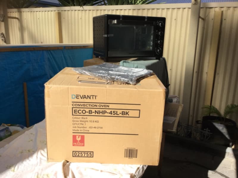Evanti portable oven 45lts with trays and spit new delivered 24/052363014707664131113