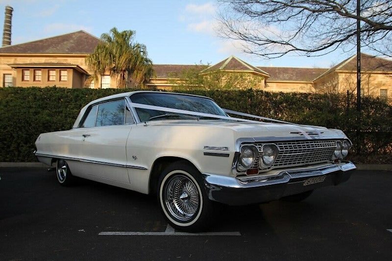 1963 Chevrolet Impala 2 door coupe, v8 327 auto 6 seater62934707425282112