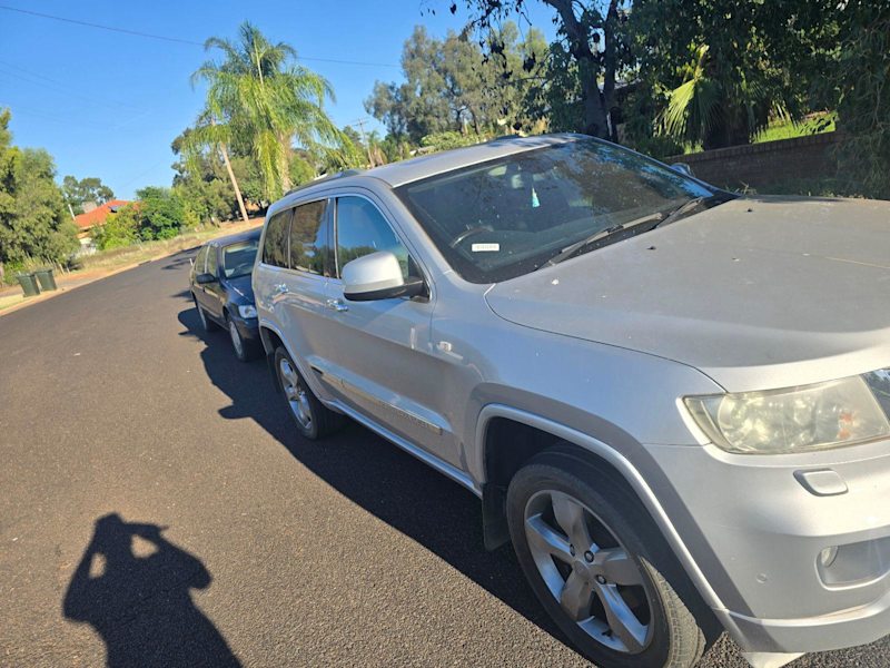2012 JEEP GRAND CHEROKEE OVERLAND (4x4) 5 SP AUTOMATIC 4D WAGON, 5 sea62937622286211113