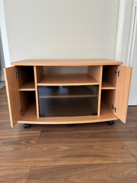 TV unit in great condition62863373080322111
