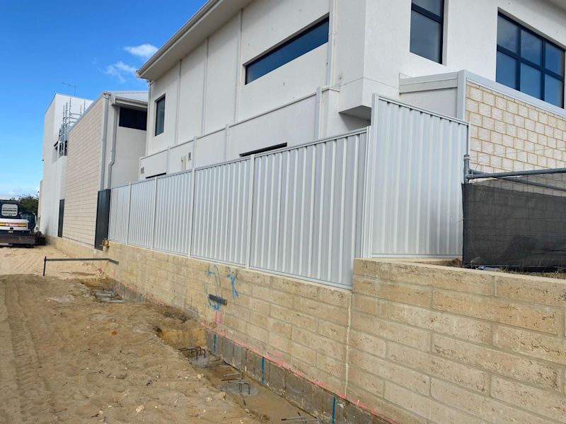 Fencing and Gate Specialists62863396320899111