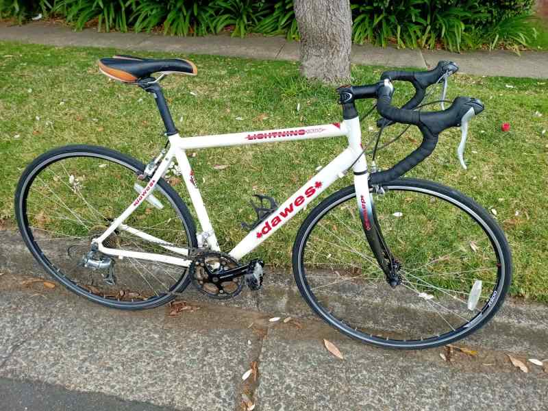 dawes lightning 1500 road bike