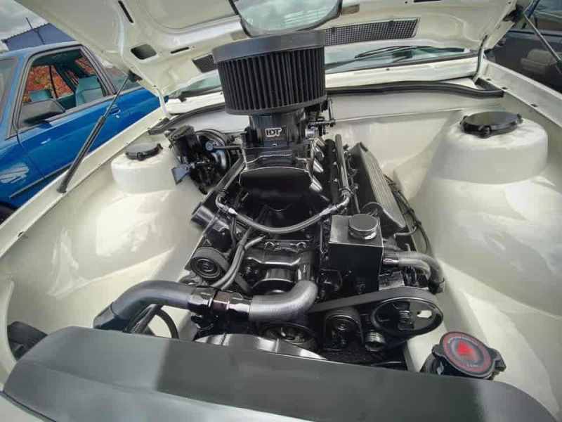 1985 HOLDEN CALAIS VK DIRECTOR 6.7L 6 SPEED MANUEL 4D SEDAN, 5 seats62885349260034114