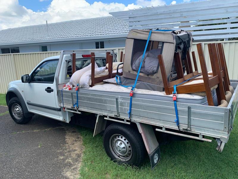 1 or 2 men & a Ute from V6 Removals63008481432067114