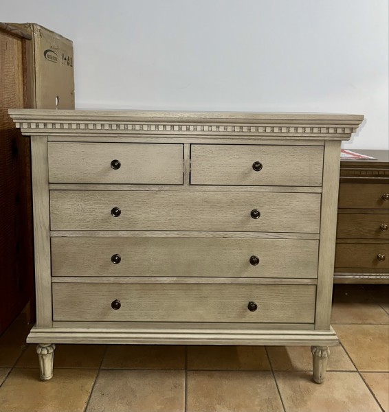 Chest of Drawers628638395534111110