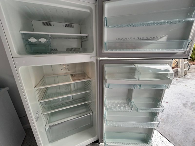 Westinghouse fridge freezer63020447597697114