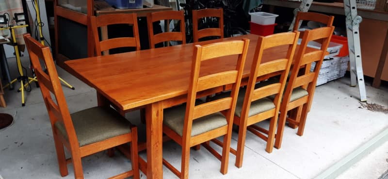 solid timber 8 seater dining table