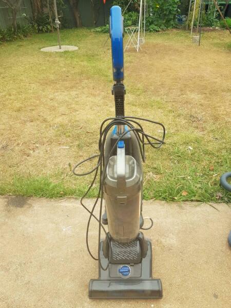 Home & Co Bagless Vacuum Cleaner 1200W63444014632065110