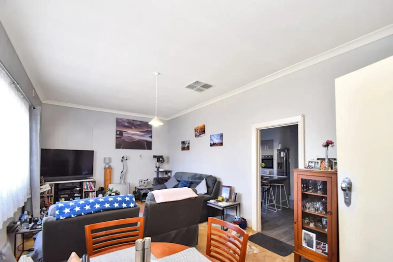 SOLID FAMILY HOME62929682829571111