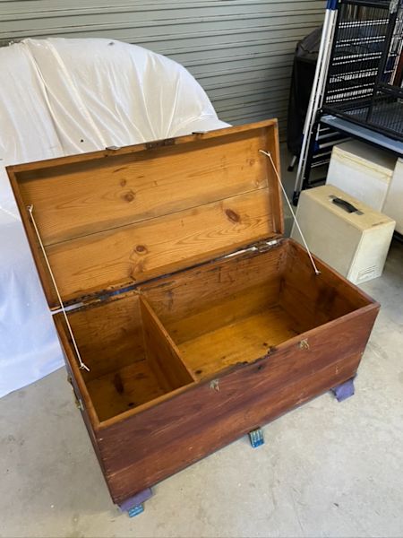 Vintage timber storage chest62864722631937113