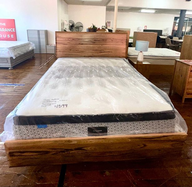 Bunbury Queen Bed62863406512769111