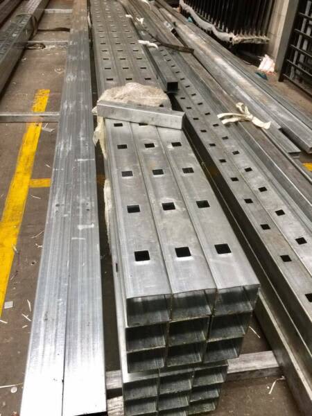 Galvanised 100x100x8000mm Single and  Double Punched 25mm SQ63008917717377112