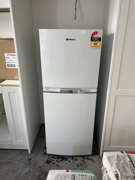 westinghouse fridge wtb2300wg