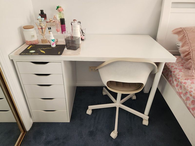 White Desk 628633837515541118