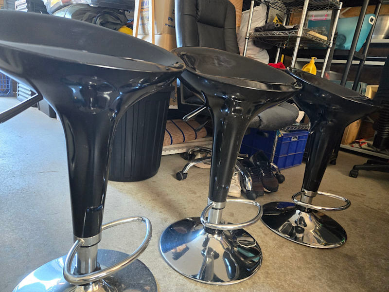 3 X Kitchen Stools Black height adjustable 62863369457922113