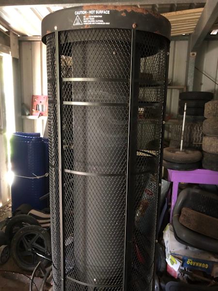 OUTDOOR PATIO SPACE GAS HEATER..LARGE 1800mm GASMATE..NEAR NEW..VGC !!63019537953283113