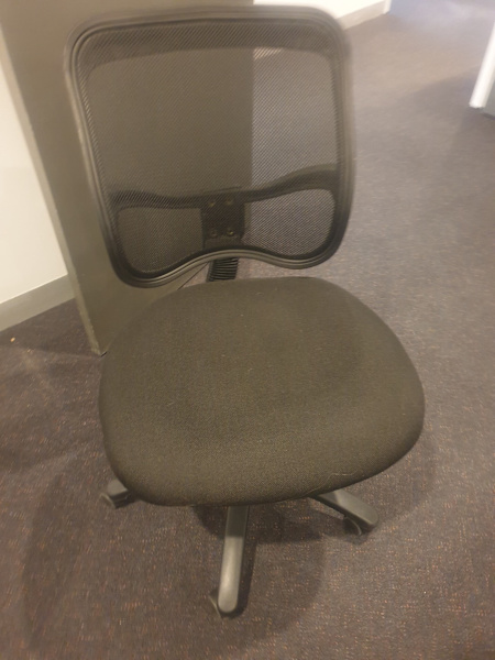 Office chairs629296692952341121