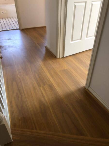 PREMIUM HDF LAMINATE FLOOR AC4 WAREHOUSE SALE FRM$15/M2 SALE63439421652226114