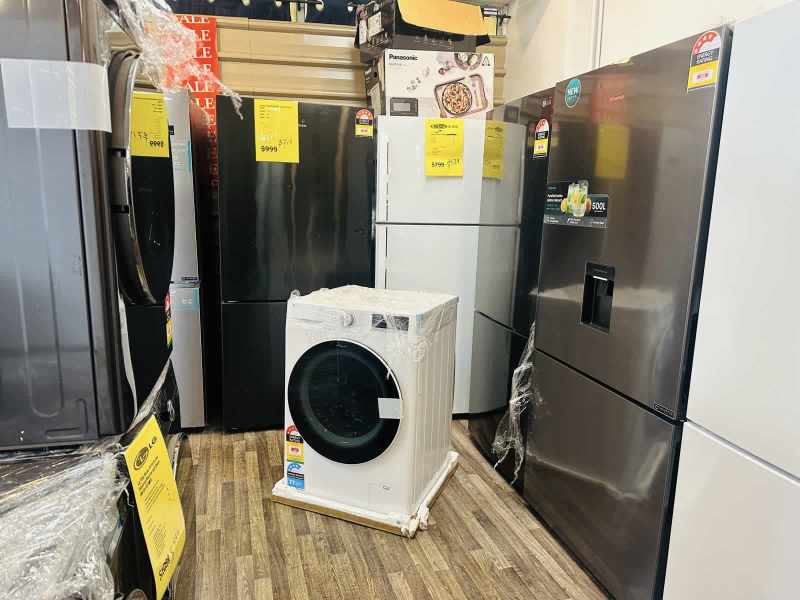 SALE-SALE-Washers-Dryers -TVs-Micros Never used-LG-HISENSE-TCL63016913516675111