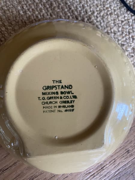 Vintage Gripstand 12 Mixing Bowl by T.G. Green Church Gresley Made