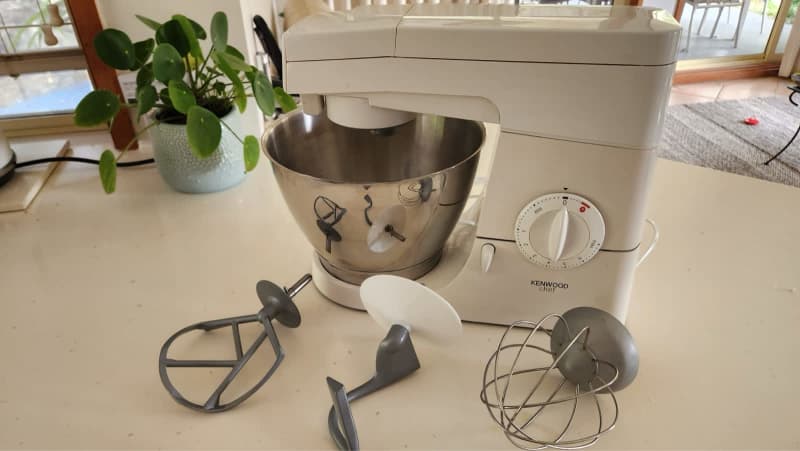 Kenwood Chef Excel KM210 Kitchen Mixer Bowl & 4 Slicer Shredder Stainless  Plates for sale online