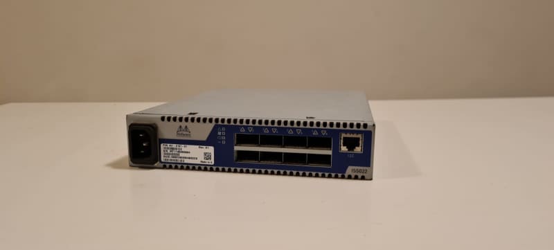 Mellanox IS5022 8 port Infiniband switch with rack mounting ears