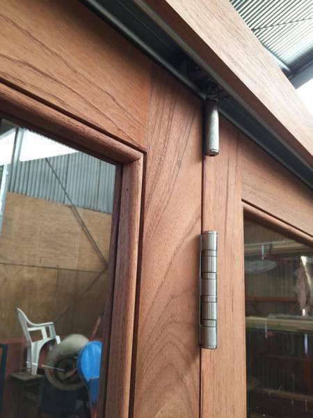 5 Panel Solid Timber BIFOLD DOORS 2100x3182x140mm - $293063007687422338111
