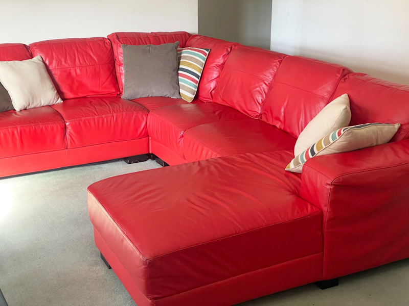 Red leather modular lounge suite62863408393474114