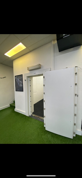 Room for Rent in Busy Cannon Hill Gym629956202552351127