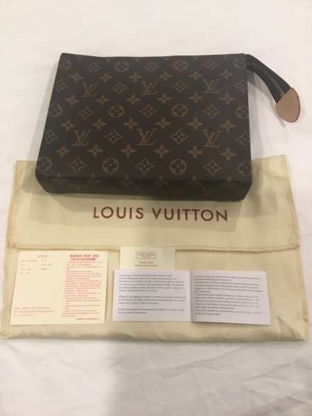 Luxury Unisex LV Large Monogram Toiletry Pouch 26 Cosmetic Bag., Bags, Gumtree Australia Gold Coast City - Ashmore