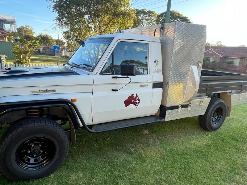 Landcruiser 79 2003 fte hdj62882727885569110