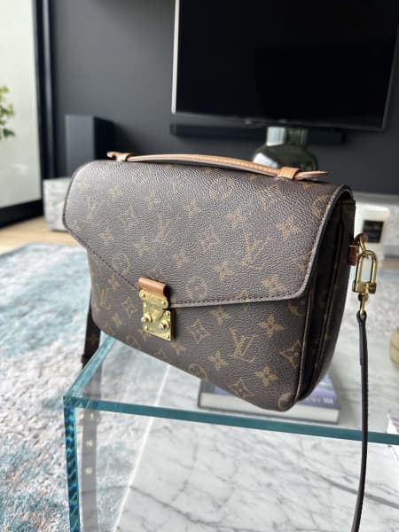 Louis Vuitton, Bags, Barely Used Louis Vuitton Pochette No Trades
