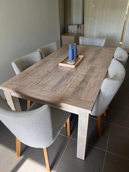 6 seat dining table & chairs62863380363266111