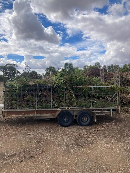 240 litre Wheelie Bin Hire/Rubbish Removal 62863392840449114