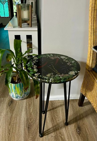 Solid resin round table hand made62863379795203112