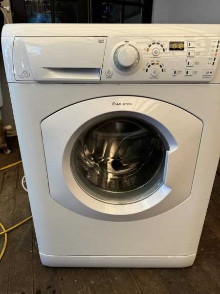Ariston 7kg front loaded washing machine 630221799038731122