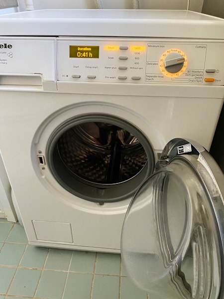 Miele washing machine (made in Germany)63022634296065112