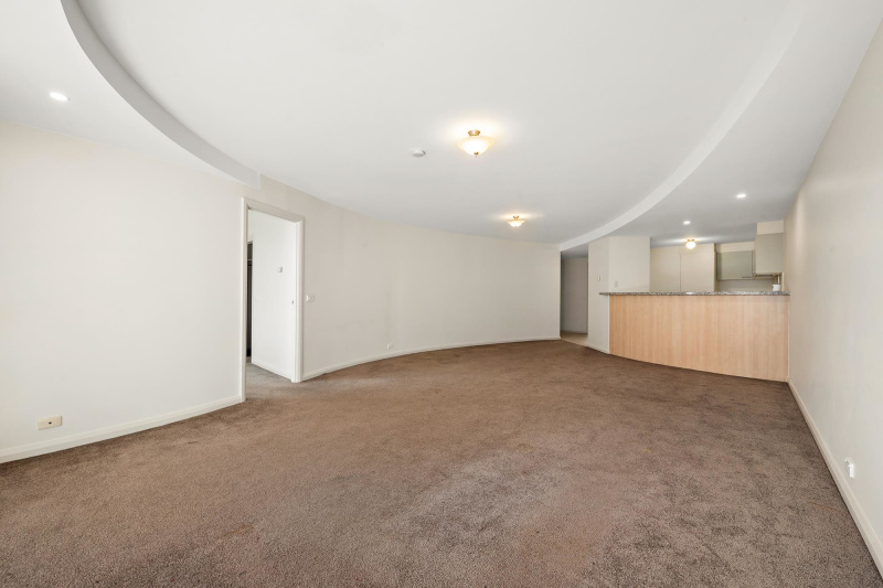 Charming apartment living!62929679186562111