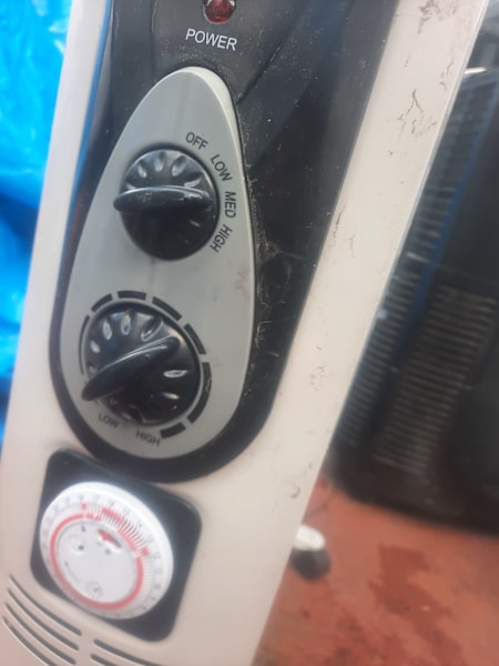 modern living 11 fin oil heater cyae35-11t (working) with timer63612128465281112