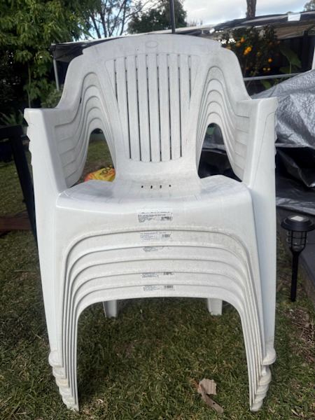 6 white chairs for Sale 62866849425026111