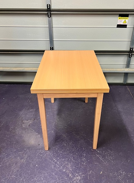 Small timber extension table62863376248707111